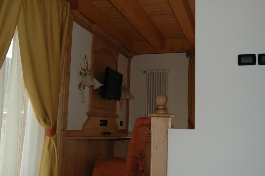 Residence Garni Il Giglio コンメッツァドゥーラ 部屋 写真