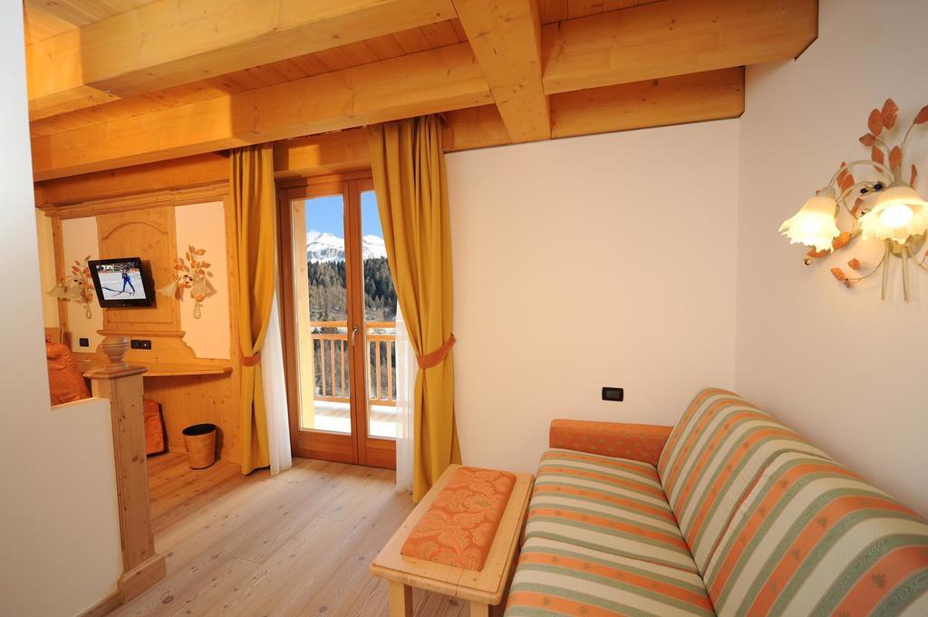 Residence Garni Il Giglio コンメッツァドゥーラ 部屋 写真