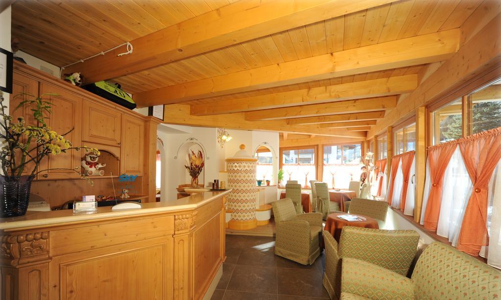 Residence Garni Il Giglio コンメッツァドゥーラ エクステリア 写真